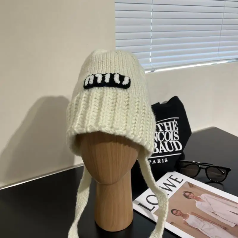 MiuMiu Hat 01 (32)